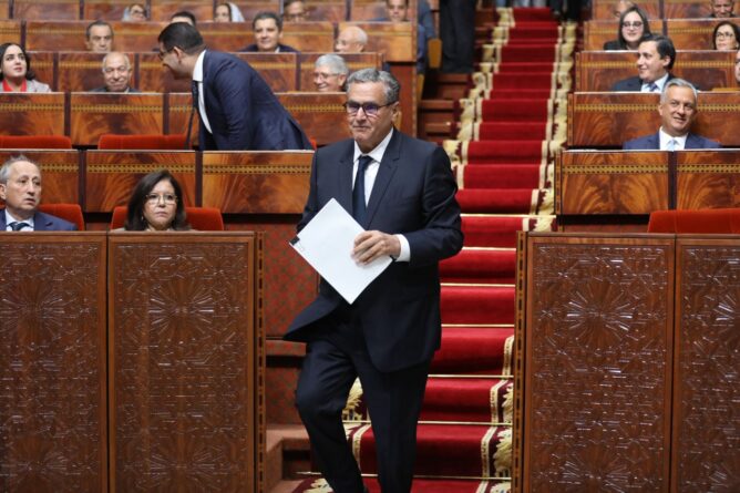 أخنوش… الحكومة تواجه التحديات بالفعل لا بالوعود