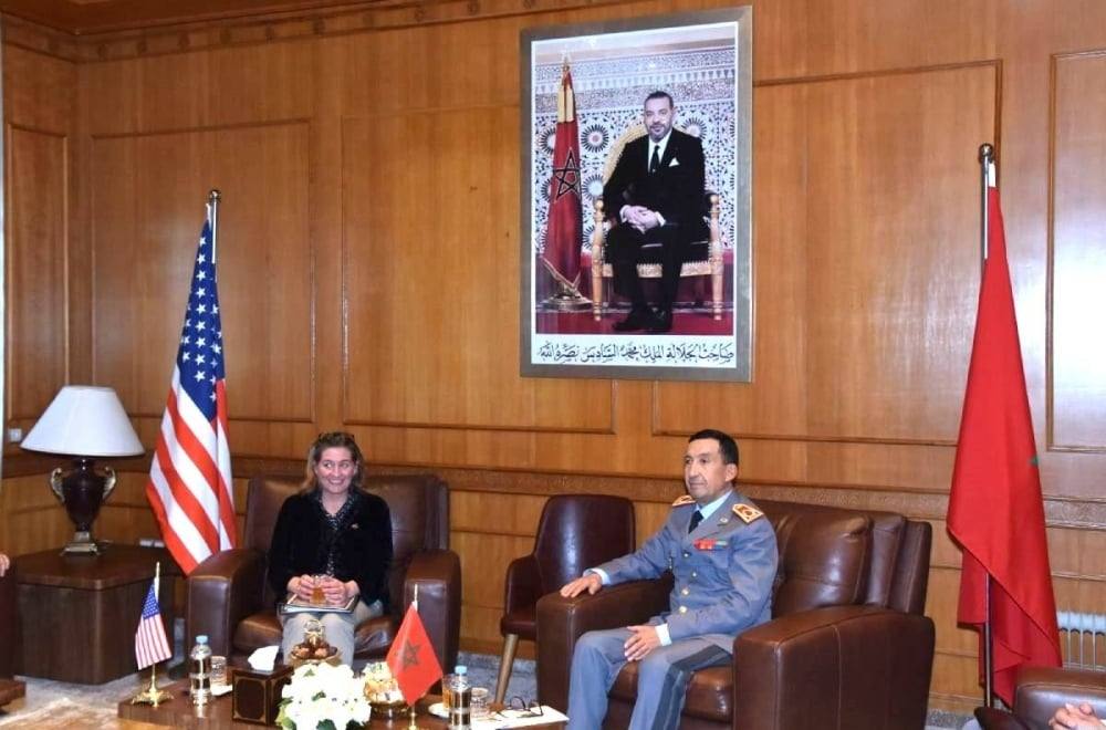 المفتش العام للقوات المسلحة الملكية يتباحث مع نائبة مساعد وزير الدفاع الأمريكي للشؤون الإفريقية