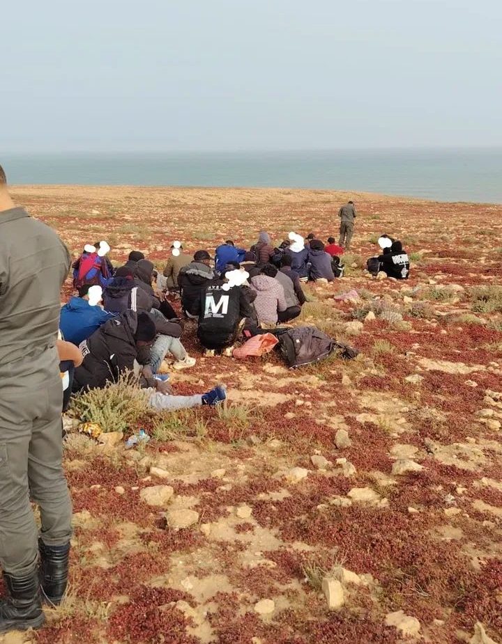 سيدي إفني …إحباط محاولة للهجرة غير النظامية بساحل بوفديرة وتوقيف أكثر من 50 شخصًا