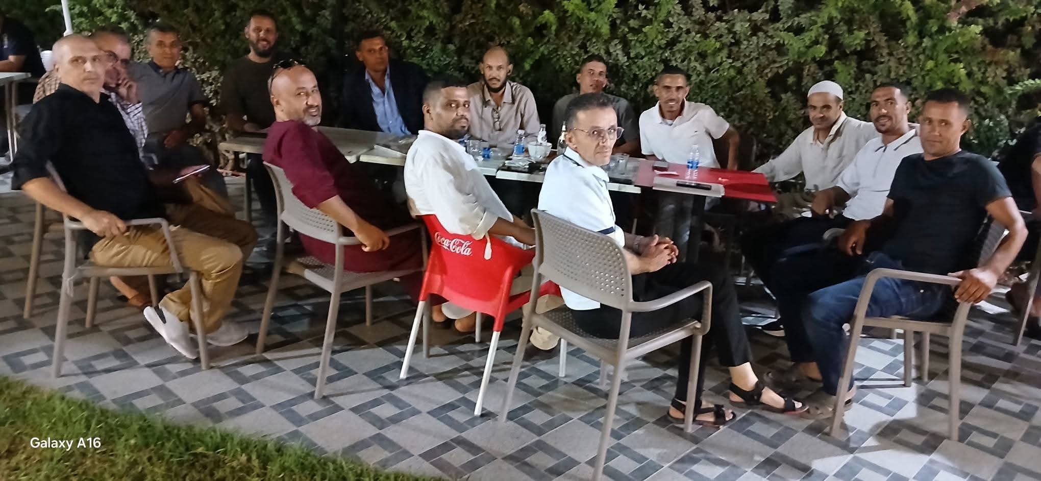وفد نقابي من تزنيت يعزز التعاون مع مهنيي سيارات الأجرة بإنزكان