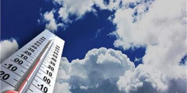 طقس السبت: أجواء حارة وأمطار متفرقة