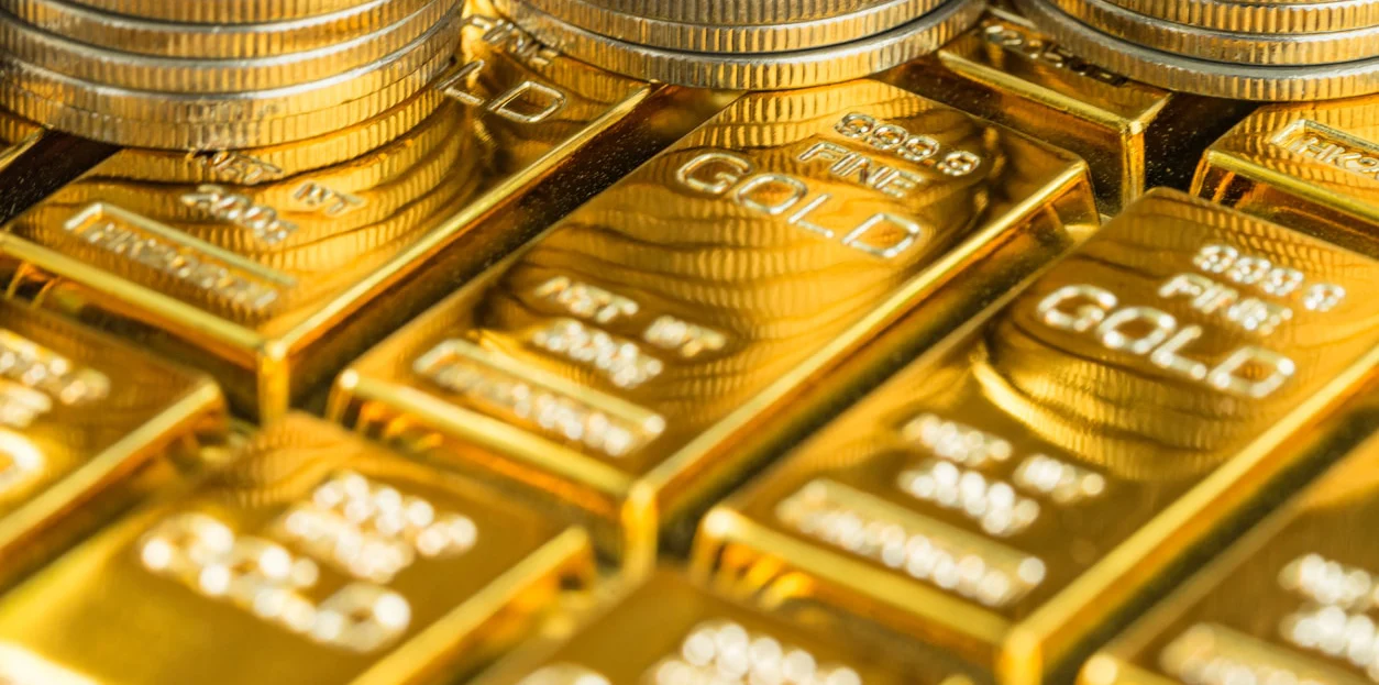 الذهب يواصل الصعود مدعوماً بتراجع السندات