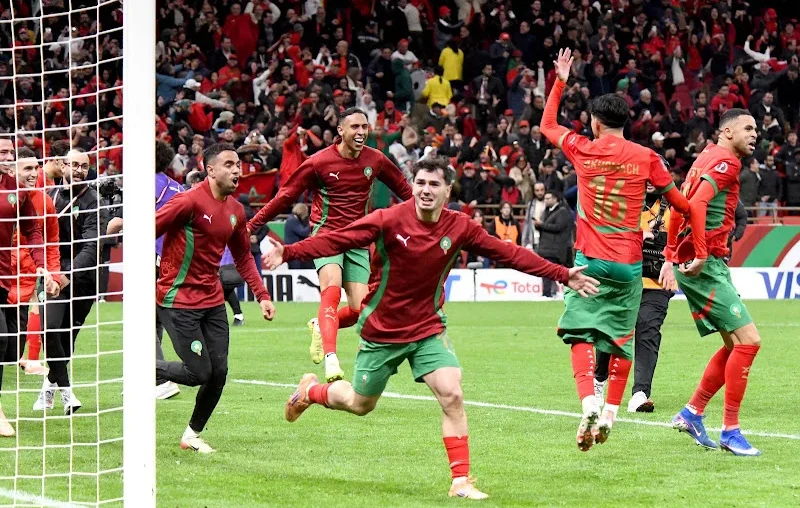 أسود الأطلس يتصدرون عربياً ويلاحقون إفريقياً