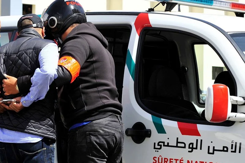 طنجة.. توقيف مواطن دنماركي موضوع أمر دولي بإلقاء القبض 
