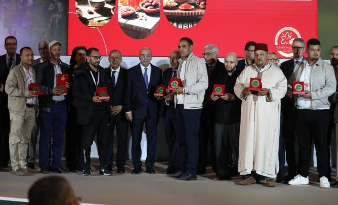 تتويج التعاونيات بجائزة التميز في المعرض الدولي للفلاحة بمكناس