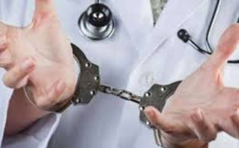 سيدي سليمان.. توقيف ممرض متقاعد يزاول مهنة الطب بشكل غير مشروع