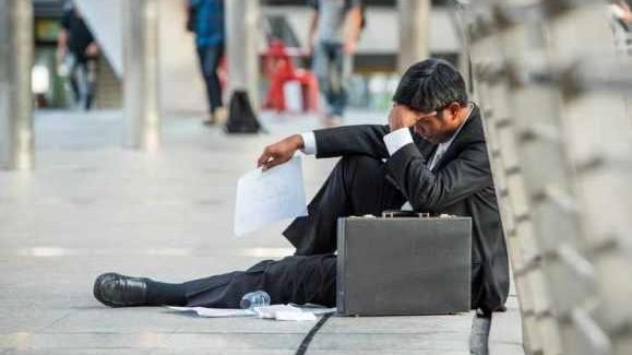 منظمة حقوقية تحذر من تفاقم البطالة وغلاء الأسعار