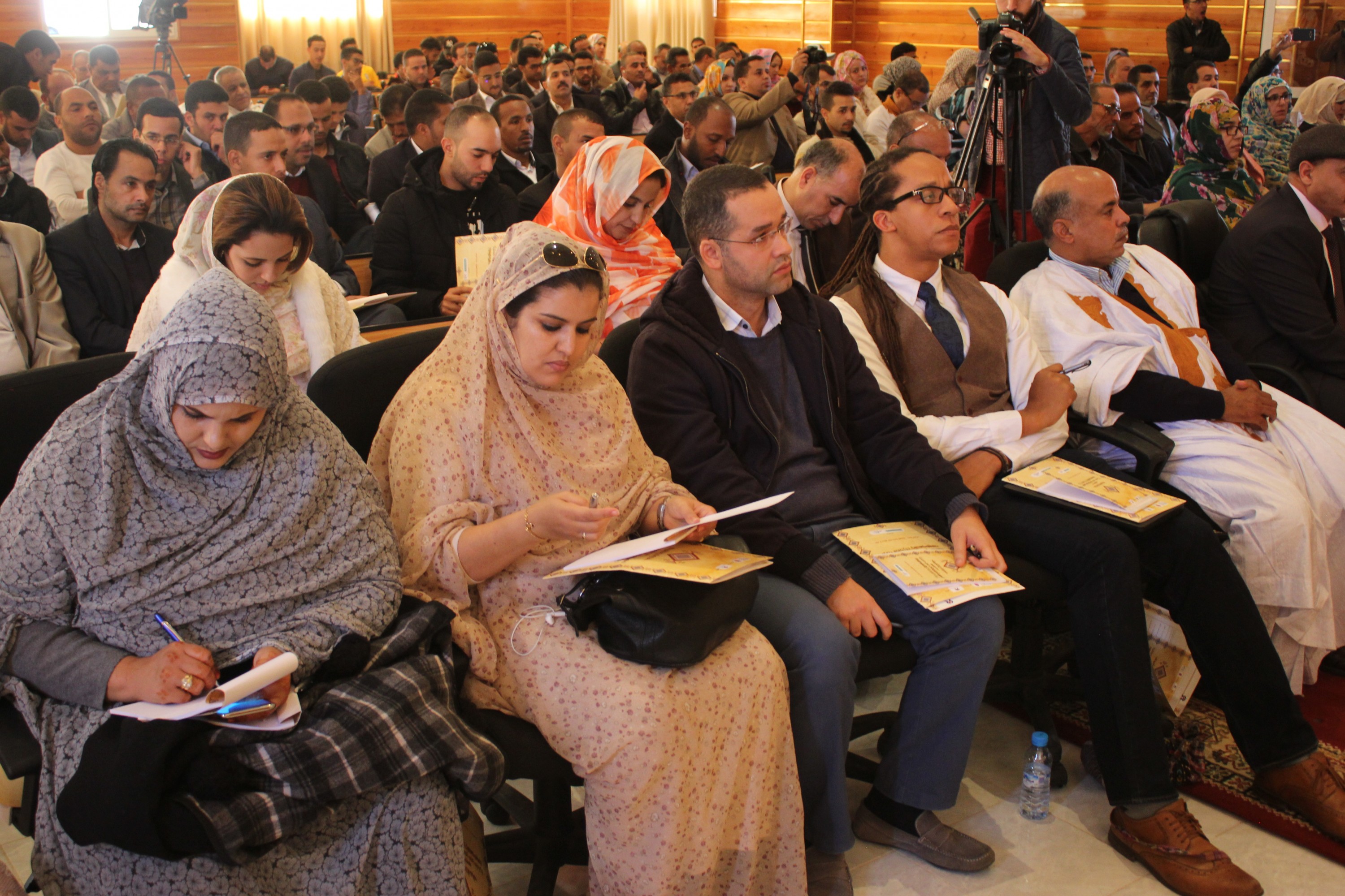 العيون تحتضن ندوة وطنية حول حماية تراث الصحراء.
