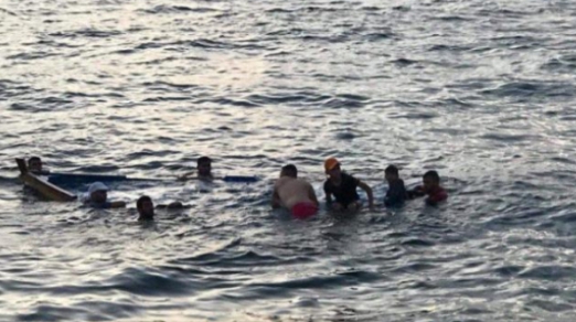 انقاذ مهاجرين غير نظاميين بعد محاولة تسلل سباحة  إلى سبتة المحتلة 