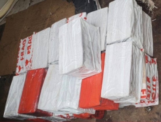 تفكيك شبكة لترويج المخدرات بكلميم…حجز أزيد من 11 كلغ من “الشيرا” وتوقيف ثلاثة مشتبه فيهم