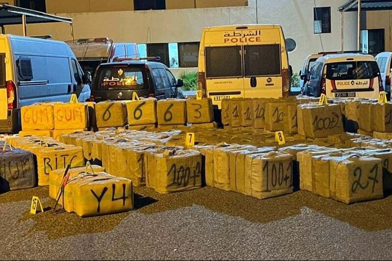عاجل…أكبر ضربة لبارونات المخدرات بالصحراء تفكيك شبكة دولية وحجز 8 أطنان و600 كيلوغرام من الشيرا قرب بوجدور
