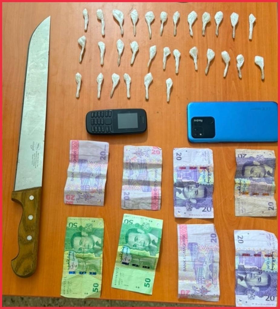 توقيف شخصين بالعيون وحجز 30 لفافة من الكوكايين وسيارة بلوحات ترقيم مزورة