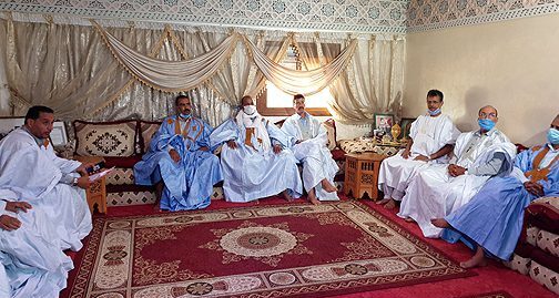 شيوخ وأعيان القبائل الصحراوية بجهة الداخلة – وادي الذهب ..استفزازات البوليساريو تستهدف التشويش على استقرار المنطقة وأمنها وتنميتها