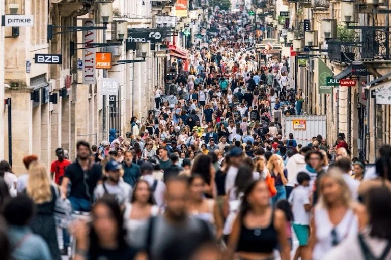 فرنسا أمام تحول ديمغرافي متسارع