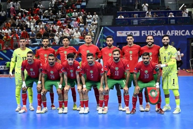 أسود الفوتسال يطاردون النهائي أمام الفراعنة