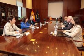 مارغريتا روبلس وزيرة الدفاع الإسبانية.. أي تصريح من قبل عضو في الحكومة لا يتوافق مع الموقف الرسمي لإسبانيا “ما هو إلا مجرد رأي شخصي” “وأن تكون جزء من الحكومة يفرض أيضا التحلي بالمسؤولية