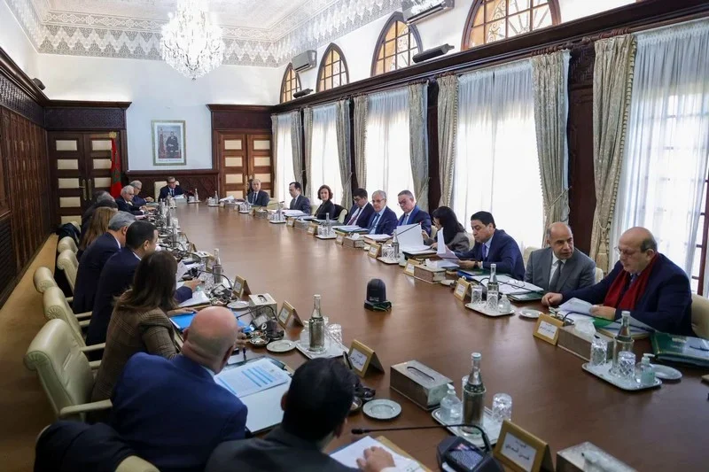 الحكومة تعتمد تدابير لتنظيم أسواق الأضاحي وضبط الأسعار