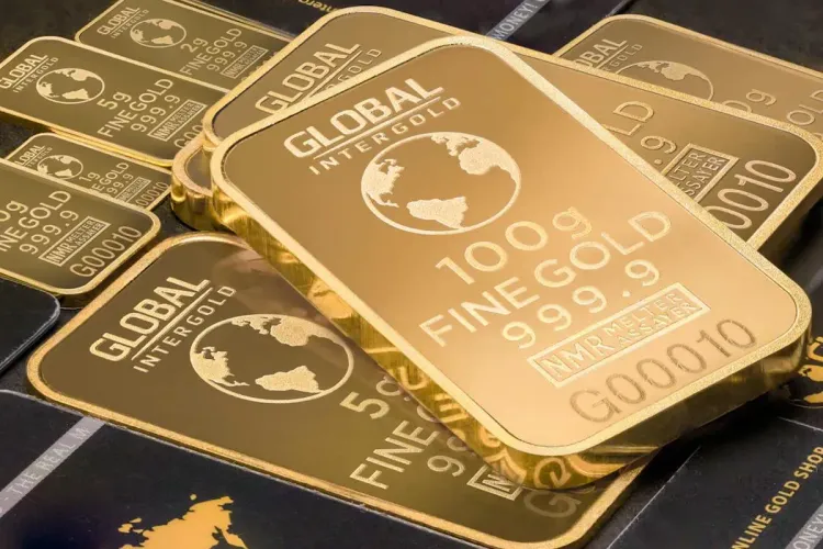 الذهب يتأرجح بين المكاسب والخسائر