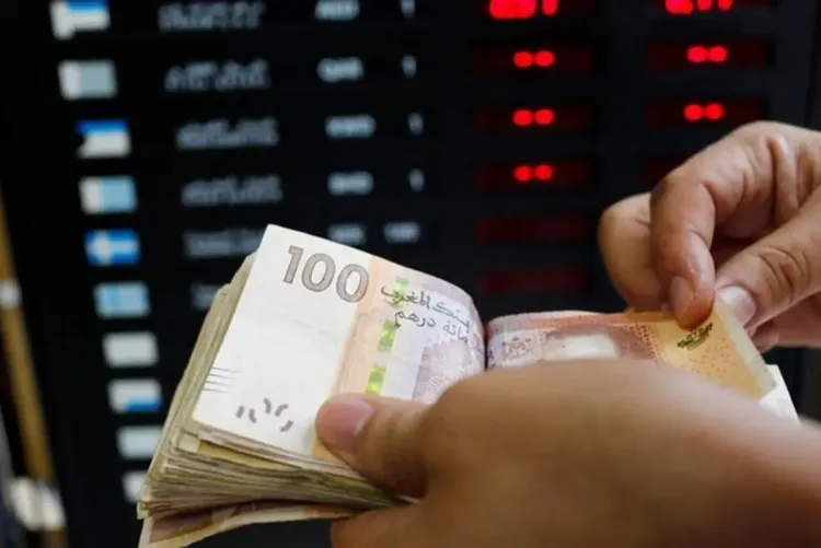 الدرهم يرتفع والأصول الاحتياطية تتجاوز 500 مليار درهم
