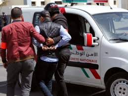 توقيف شاب بسلا ، متورط في عملية السرقة الموصوفة تحث التهديد .