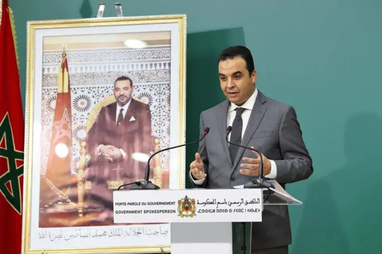 الحكومة تصادق على العودة للساعة القانونية